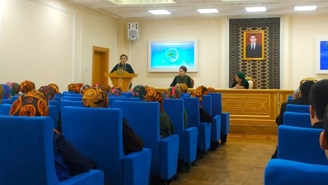 Usuly-amaly maslahat geçirildi 