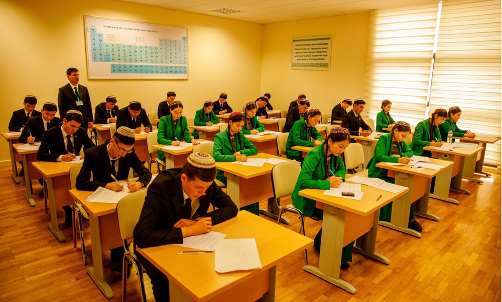 TDU-da «Altyn asyryň altyn zehinleri» atly okuw dersleri boýunça bäsleşikler geçirildi