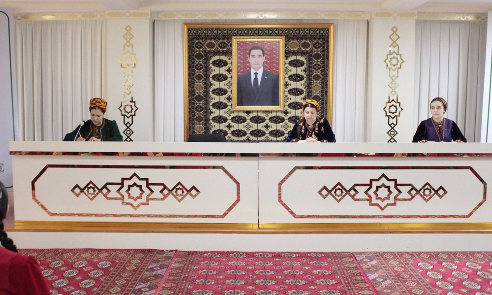 Türkmen döwlet binagärlik-gurluşyk institutynyň meýletinçi talyplary bilen  Halkara Nowruz baýramyna bagyşlap, “Nowruz gelse toýlanar milli bahar baýramy, Arkadag Serdar bilen ýaşlar bezär döwrüni”   atly okuw seminary geçirildi