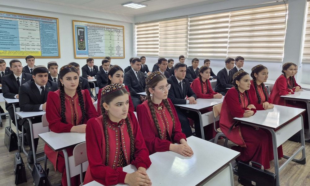 Ýol gurluşygy fakultetinde  2025-nji ýylyň “Halkara parahatçylyk we ynanyşmak” ýyly diýlip atlandyrylmagy mynasybetli 
ylmy-amaly maslahaty geçirildi
