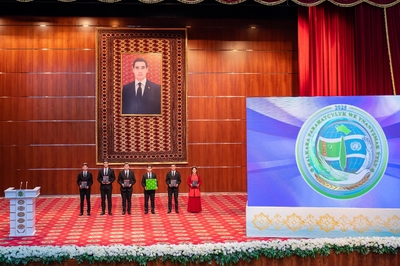 A public speaking competition was held among youth at the Yagshygeldi Kakayev International Oil and Gas University.
