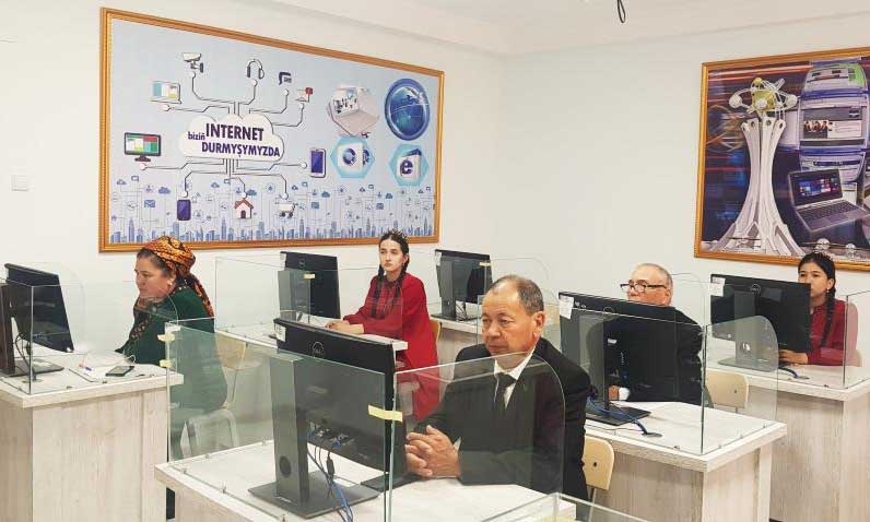 Ylmy-amaly hyzmatdaşlygyň ösüşi