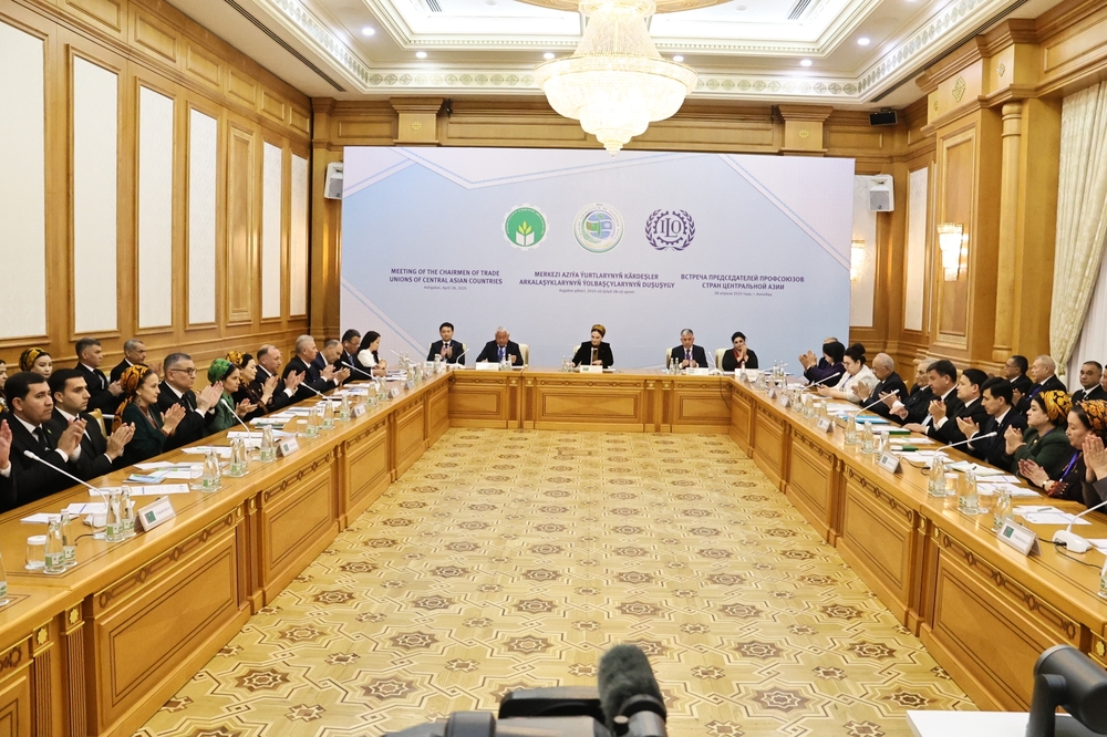 “Arçabil” myhmanhanasynda Merkezi Aziýa ýurtlarynyň Kärdeşler arkalaşyklarynyň ýolbaşçylarynyň duşuşygy geçirildi