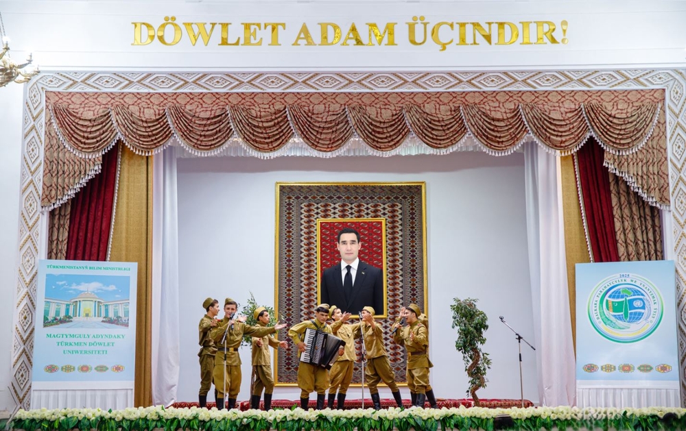 Türkmen döwlet uniwersitetinde baýramçylyk dabarasy geçirildi