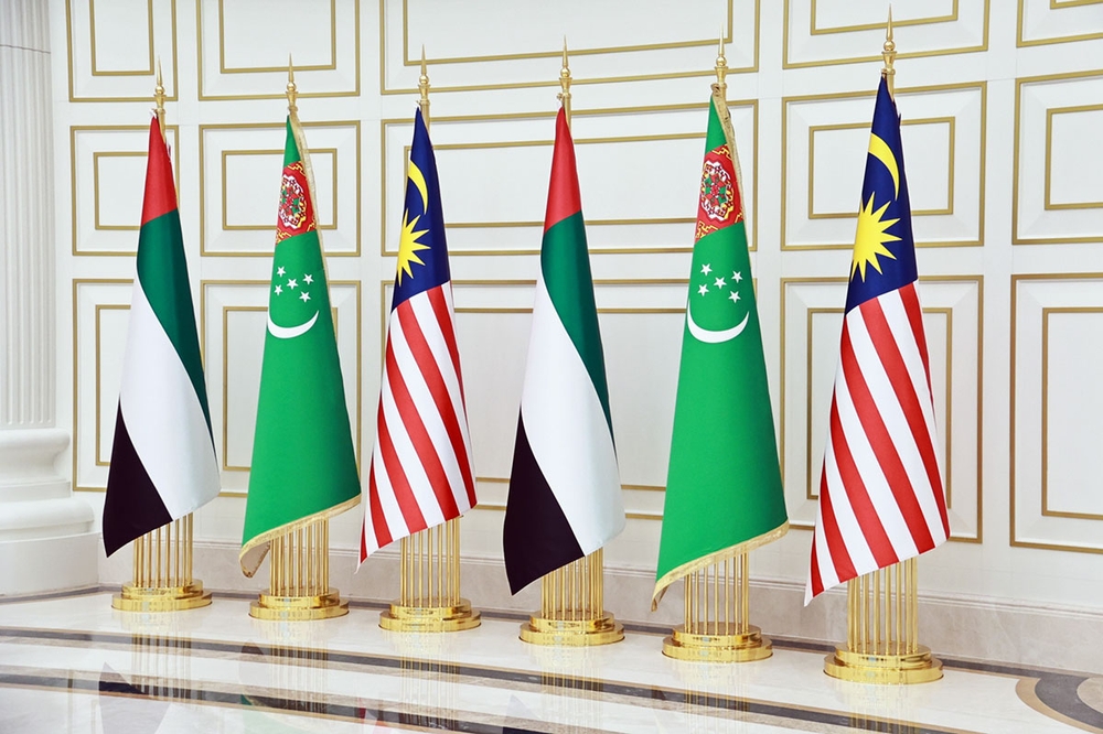 A High-Level Meeting with Representatives of Oil and Gas Companies from the UAE and Malaysia Held in Ashgabat