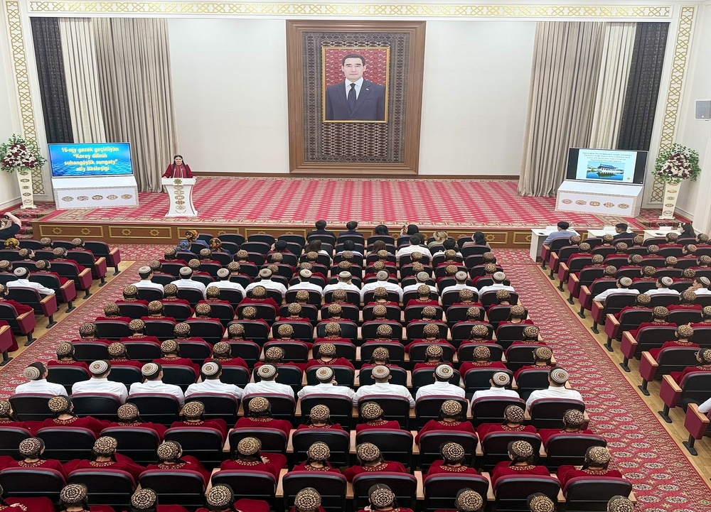 The Oratory Competition in Korean language was held