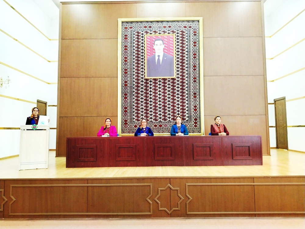 VALUABLE BOOKS OF HERO ARKADAGLY SERDAR – A GUIDE 
FOR FUTURE GENERATION