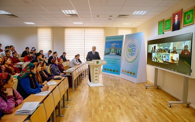 Magtymguly adyndaky TDU-da ýaş wagyzçylar bilen okuw sapagy geçirildi