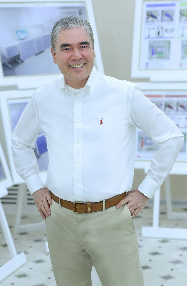 Türkmen halkynyň Milli Lideri saglygy goraýyş desgalarynyň gurluşyklary bilen tanyşdy