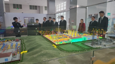 Students of the Yagshygeldi Kakayev International Oil and Gas University, under the guidance of a teacher, undergo an internship at the China University of Petroleum.