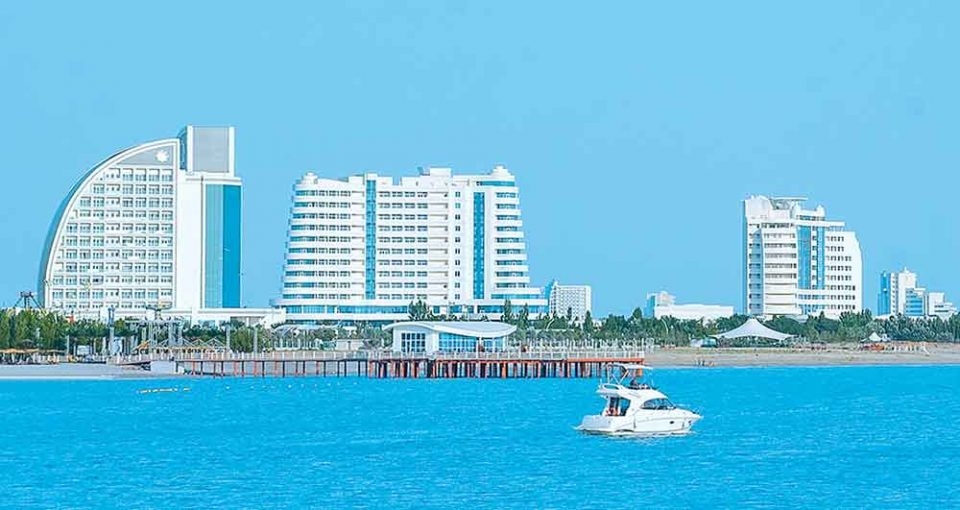 AWAZA FORUMY HALKARA HYZMATDAŞLYGA ÝOL AÇÝAR