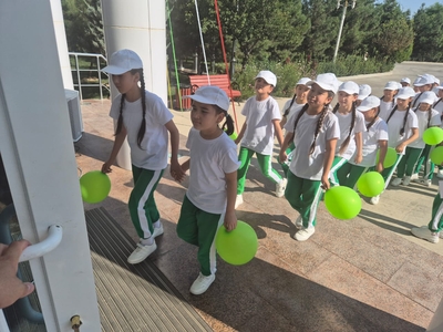 Awazanyň kenarynda...