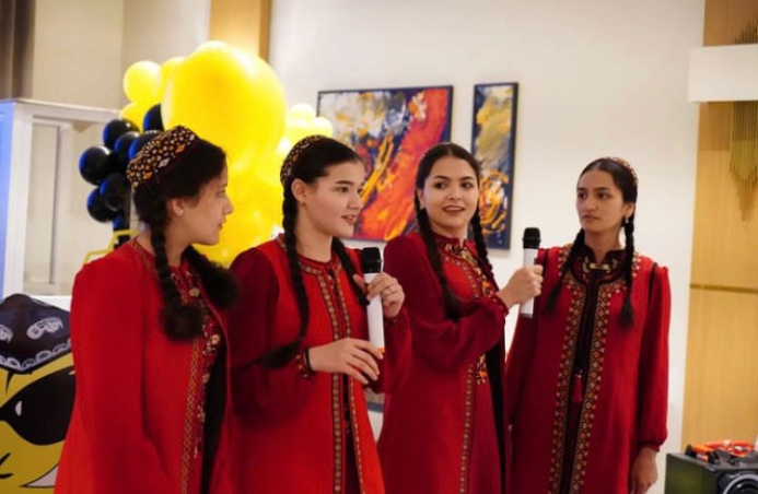 Students of Turkmenistan Actively Involved in Organizing Forum in Avaza