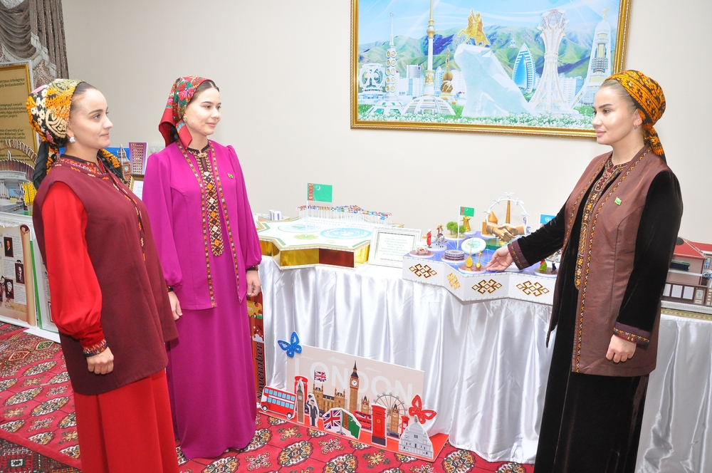 WELAÝATYŇ ÖŇDEBARYJY BILIM IŞGÄRLERINIŇ MASLAHATY GEÇIRILDI