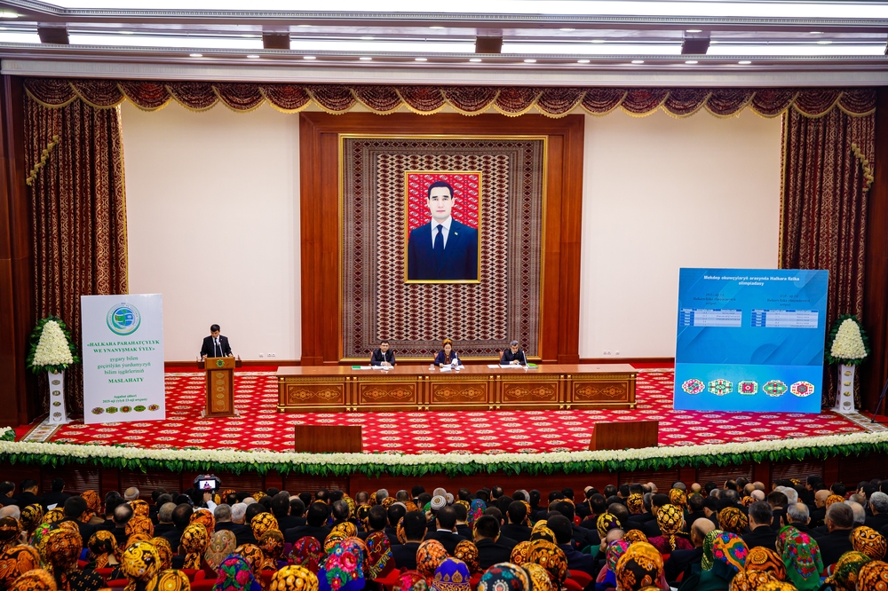 Bilim işgärleriniň maslahaty geçirildi