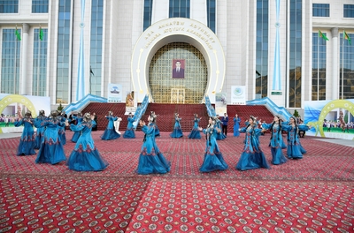 BILIMLER WE TALYP ÝAŞLAR GÜNI