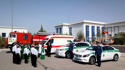 Ashgabat Holds Practical Traffic Rules Classes