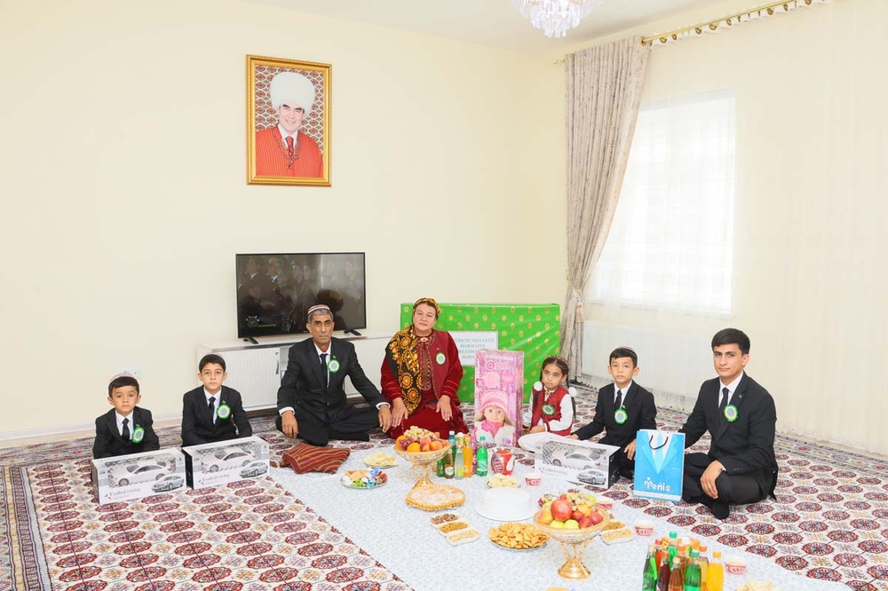 В этрапе Ак бугдай Туркменистана состоялось открытие нового села Довлетли Мекан