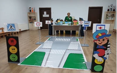 «Ýol hereketiniň howpsuzlygy – ömrümiziň rahatlygy» atly bir aýlygyň çäklerinde “Ýaşyl yşyk” bäsleşiginiň welaýat tapgyry geçirildi