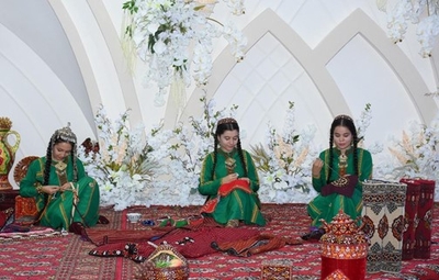 HÜNÄRLI NESIL – RÖWŞEN GELJEK