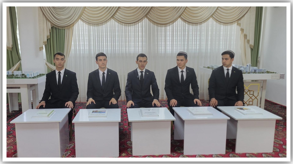 “Türkmenistanyň Halk Maslahatynyň – çözgütleri: Ýaşlar syýasaty” atly maslahat 