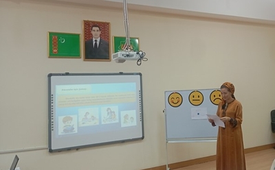 Çagalar baglarynda ata-eneleri çaga terbiýesinde 
ugrukdyrmak babatynda halkara tejribeler ornaşdyrylýar