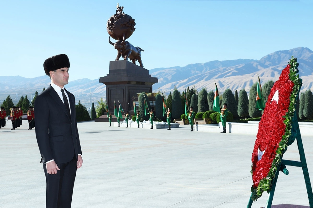 President of Turkmenistan took part in a ceremony to mark Remembrance Day