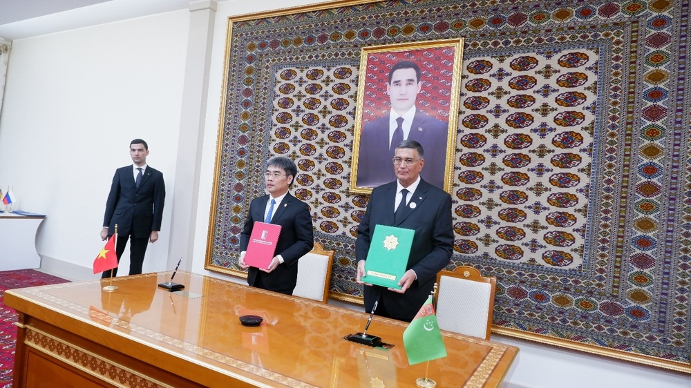 Memorandum of Understanding signed between Oguz han Engineering and technology university of Turkmenistan and Hanoi University of Science and Technology