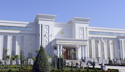 Hero-Arkadag of Turkmenistan Congratulated President Serdar Berdimuhamedov on Being Awarded the Honorary Title of "Honored Architect"