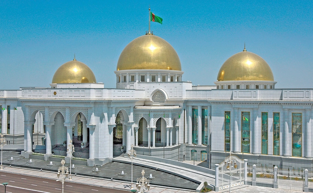 Türkmenistanyň Prezidenti Gazagystanyň baştutanyny Respublika güni bilen gutlady