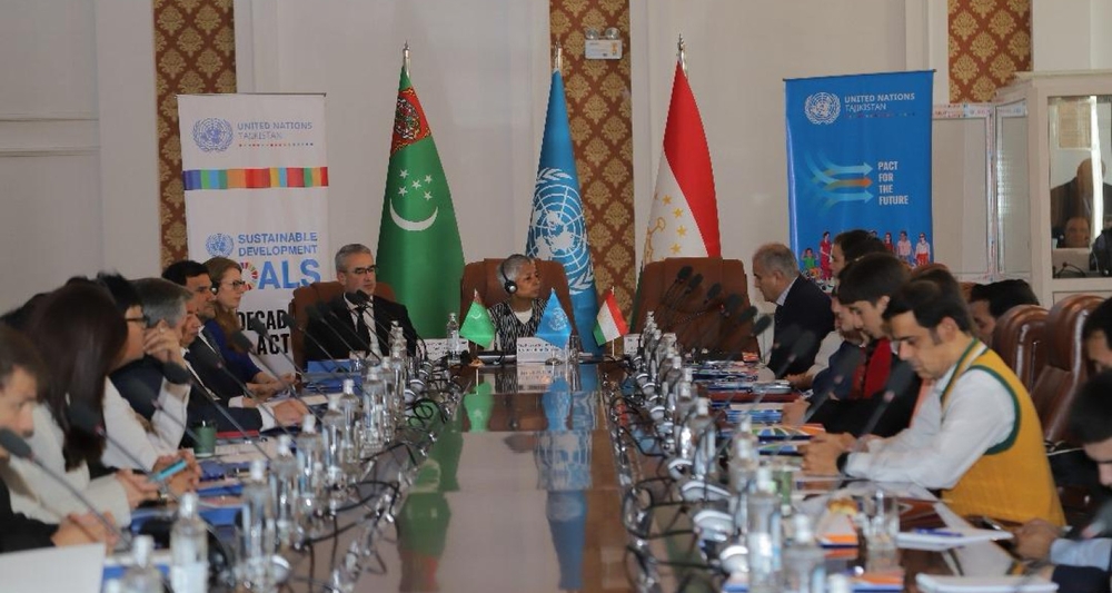 Duşenbe şäherinde Türkmenistanyň hemişelik Bitaraplygyň 30 ýyllygyna bagyşlanan Ýaşlar dialogy geçirildi