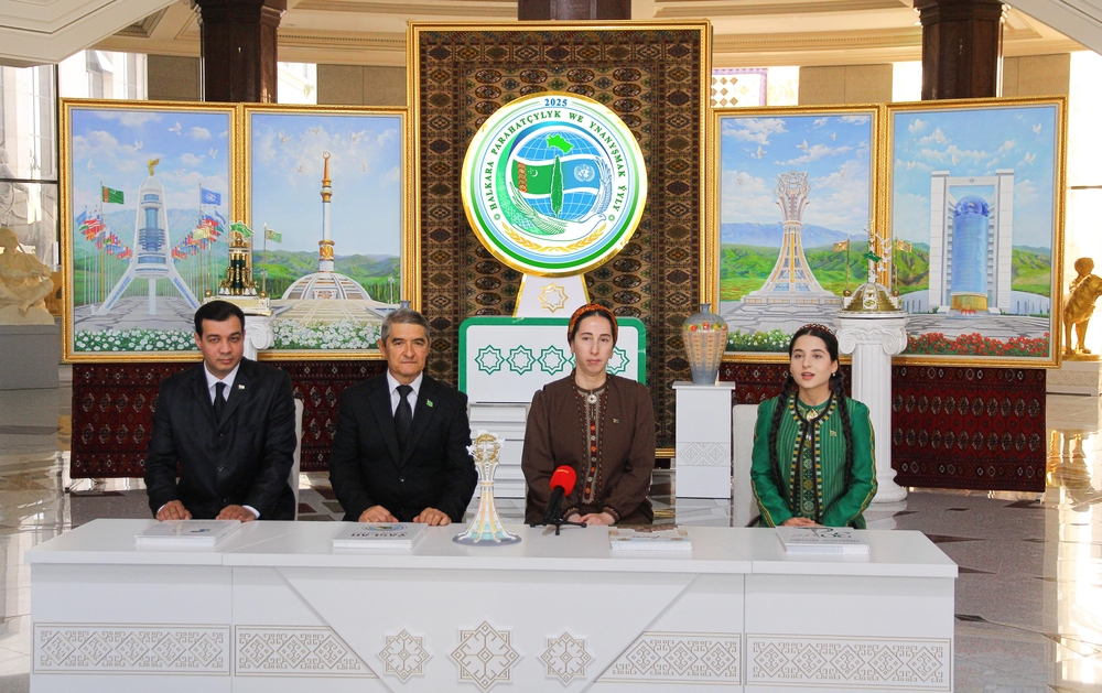 «Halkara parahatçylyk we ynanyşmak» ýylynyň ajaýyp nyşany