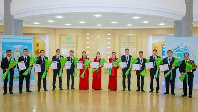 Halkara bäsleşiklerde ýeňiji bolan talyplary sylaglamak dabarasy geçirildi