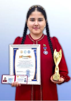Aşgabat şäherindäki syýahatçylyk orta hünär okuw mekdebiniň talyby hem abraýly Halkara bäsleşiginiň netijesinde «Türki halklarynyň iň gowy talyby» diýen ada mynasyp boldy