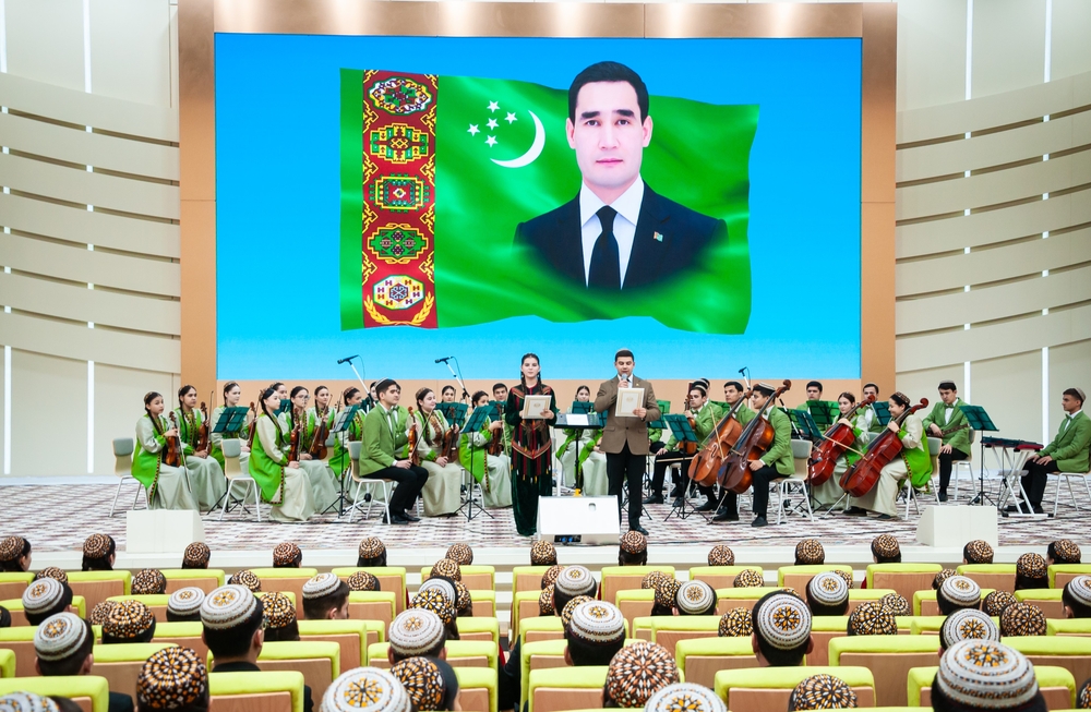 Art that Unites Hearts