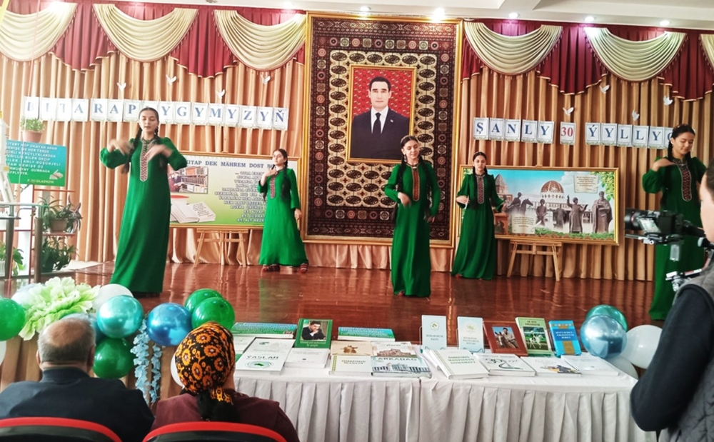 INDEPENDENCE IS A WING OF TURKMENISTAN, NEUTRALITY IS AN ORNAMENT OF THE MOTHERLAND