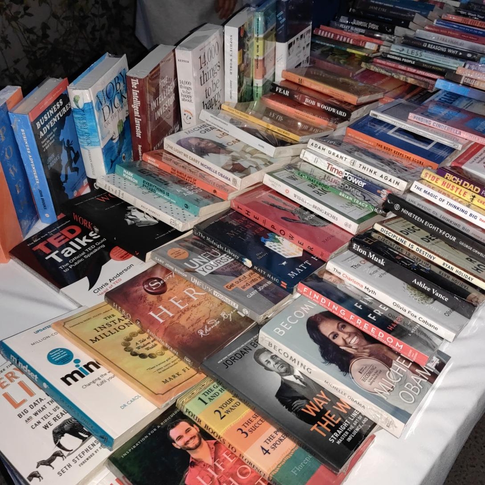 ÝB-niň Aşgabatdaky Wekilhanasynda Täze ýyl kitap ýarmarkasy geçiriler