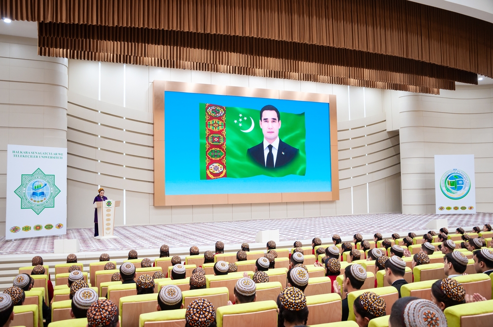 Türkmenistan — gurýan hem gurply döwlet