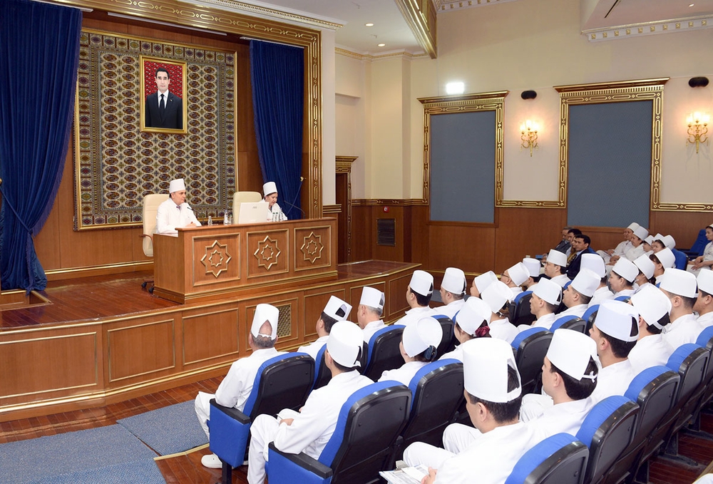 President of Turkmenistan approves admission quotas for postgraduate, doctoral, and clinical residency programs