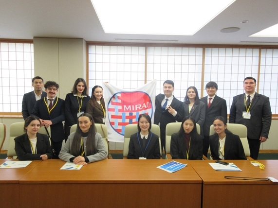 Uniwersitetiň mugallymy Ýaponiýada okuw maslahatyna gatnaşdy