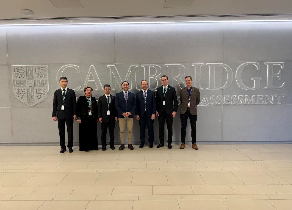 Halkara tejribeler – täze gözýetimler: Beýik Britaniýanyň we Demirgazyk Irlandiýanyň Birleşen Patyşalygynyň Kembrij şäherinde geçirilýän Merkezi Aziýanyň ýokary okuw mekdepleriniň ýolbaşçy düzümi üçin niýetlenen hünär kämilleşdiriş okuwlary