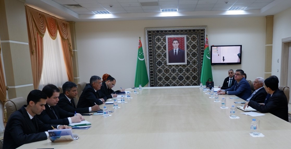 Katar döwletiniň Doha Ylym we tehnologiýa uniwersitetiniň wekiliýeti bilen duşuşyk geçirildi