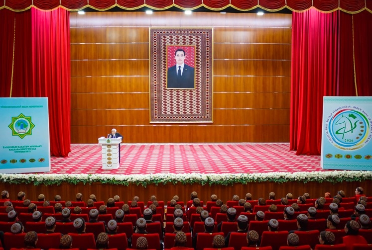 “2025-2026-njy okuw ýylynyň II ýarymynyň ilkinji okuw sapagy “Garaşsyz, baky Bitarap türkmenistan – bedew batly at-myradyň mekany” ady bilen geçirildi