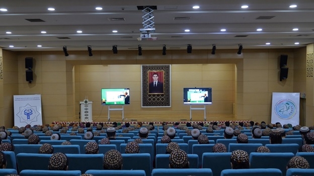 “Ylym ulgamyndaky halkara hyzmatdaşlyk ählumumy ösüşiň möhüm şertidir” atly onlaýn görnüşindäki ylmy-amaly maslahat geçirildi