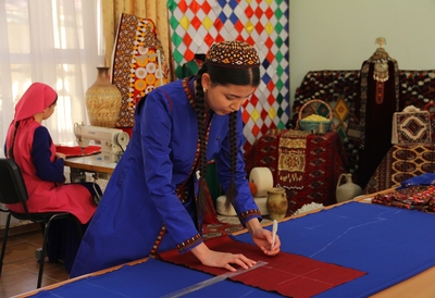 Türkmen keşdeçilik sungaty – naýbaşy mirasymyz