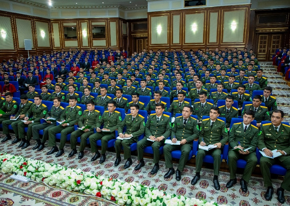 “Bitaraplyk – türkmen diplomatiýasynyň gazanan beýik ýeňşidir” atly ylmy-amaly maslahaty geçirildi