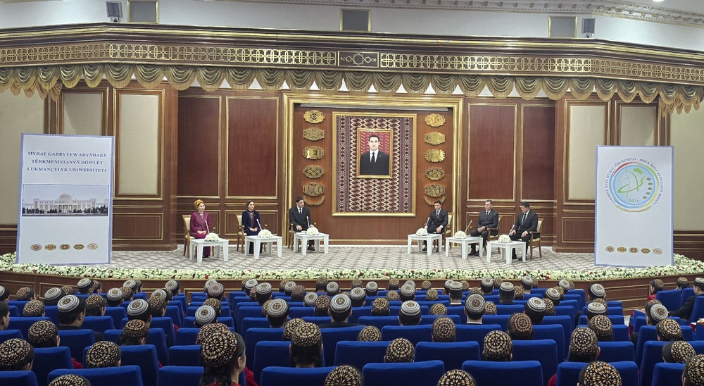 A ceremonial meeting “Garaşsyz diýaryň buýsanjy - bedew”