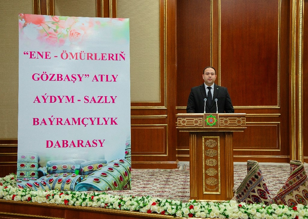 A festive musical event “Ene – ömürleriň gözbaşy” was held