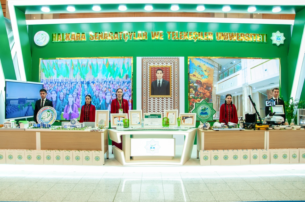 Türkmenistanyň Senagatçylar we telekeçiler birleşmesiniň
 döredilmeginiň 18 ýyllygy mynasybetli 
