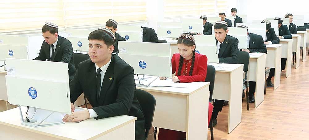 Türkmenistanyň talyplary halkara internet olimpiadasynda 106 sany baýrakly orny eýeledi
